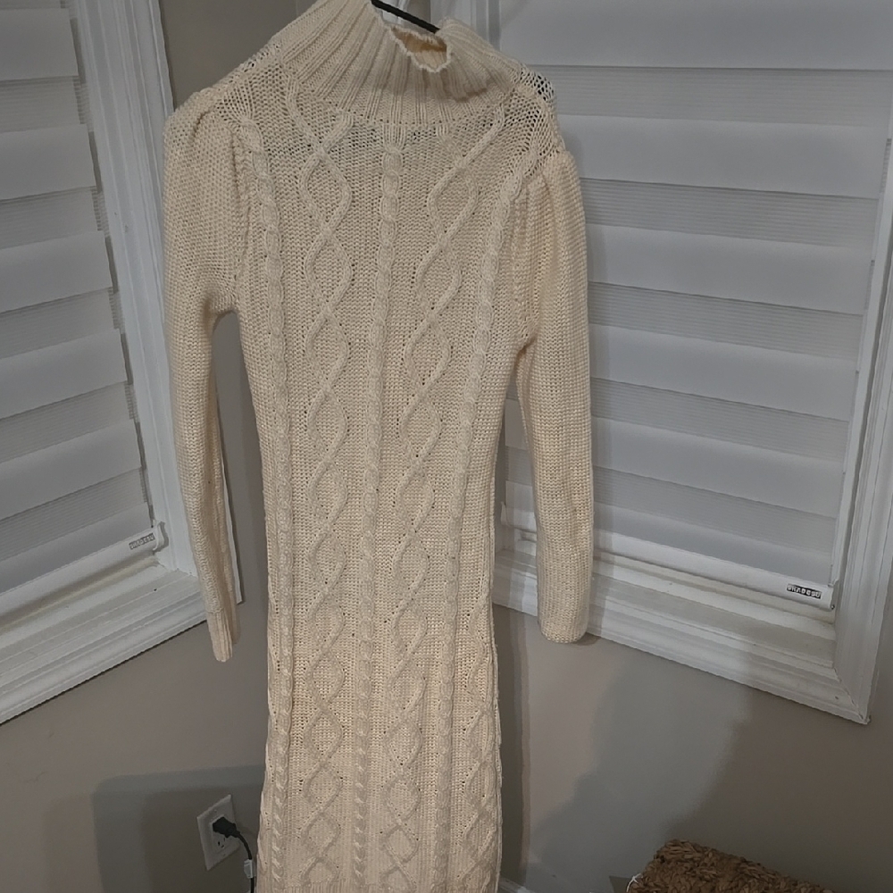 Elegant Cream Cable Knit Dress